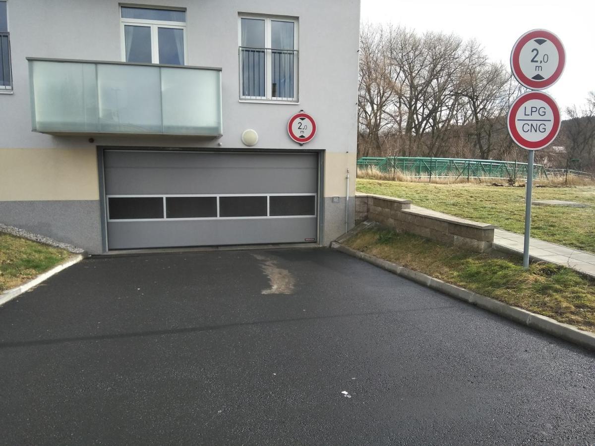 Apartman Rezidence Moser-Free Parking Garage Karlovy Vary Exterior photo